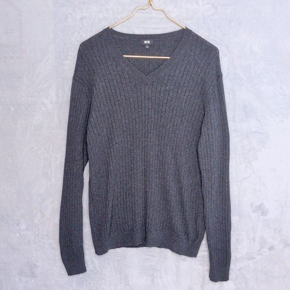 UNIQLO Charcoal Gray Ribbed V Neck Sweater Size M Cashmere Cotton Closet Staple